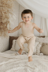 SS Boy's Romper Grady Romper (latte muslin)